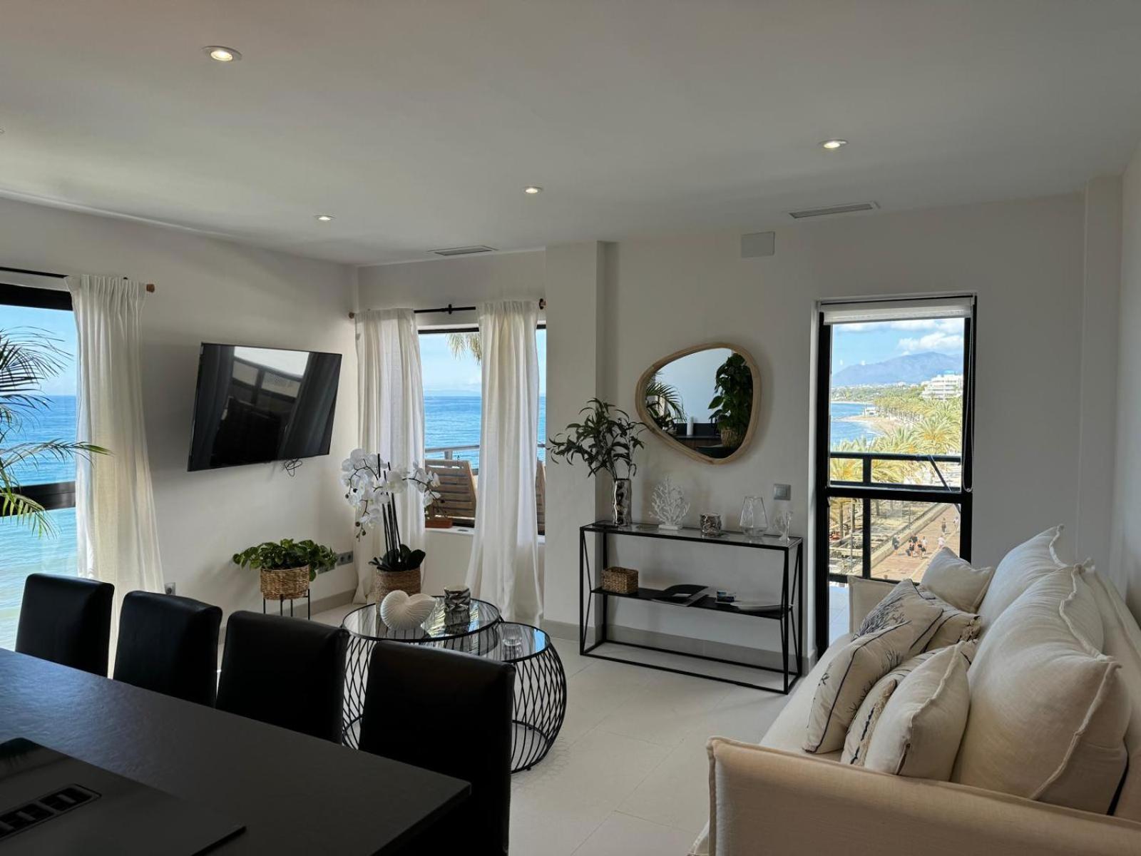 Marbella Beachfront Apartment Extérieur photo